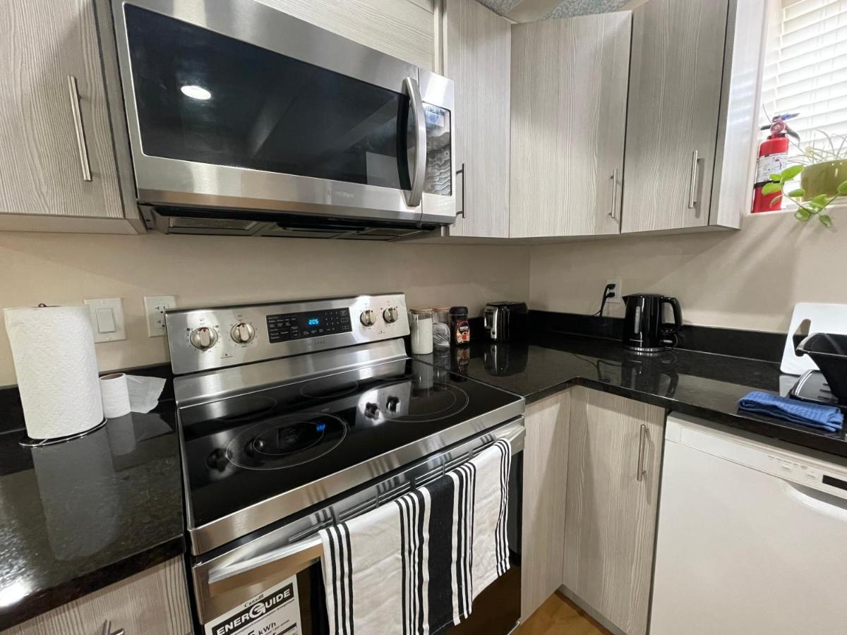 Super Luxury & Cozy Lower Level Apartment In Nw Calgary, Ab Close To Banff Kültér fotó
