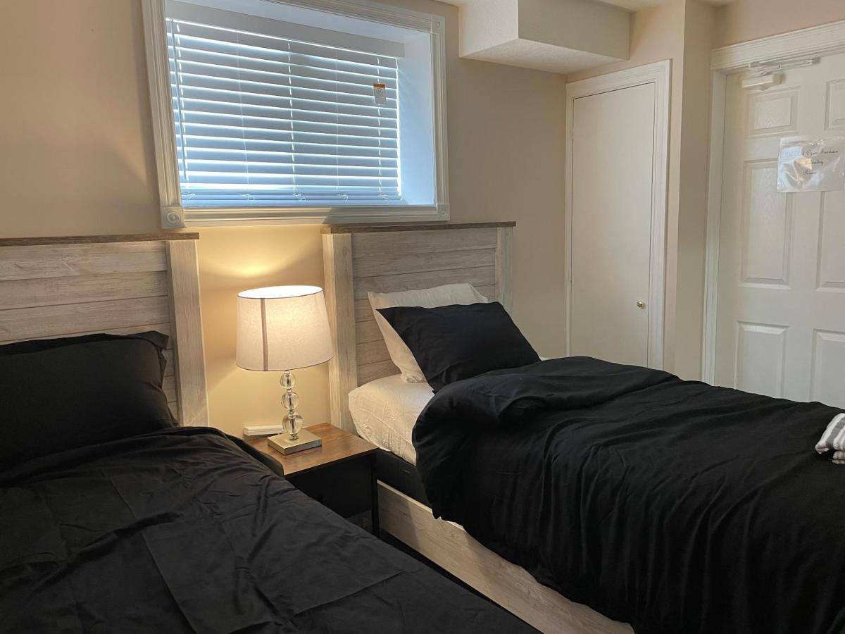 Super Luxury & Cozy Lower Level Apartment In Nw Calgary, Ab Close To Banff Kültér fotó